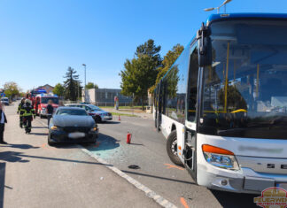 Verkehrsunfall mit Linienbus